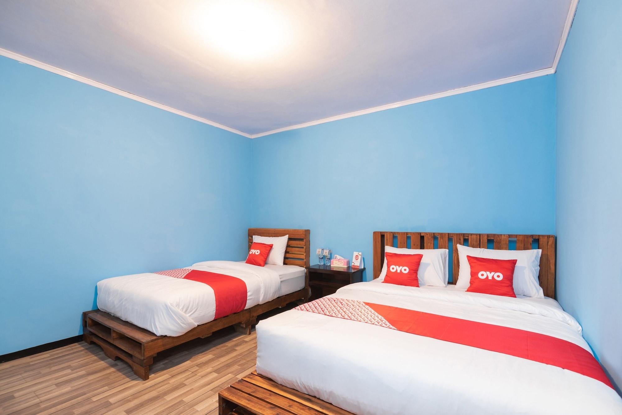 Oyo 1852 Intan Bromo Homestay Пасуруан Екстериор снимка