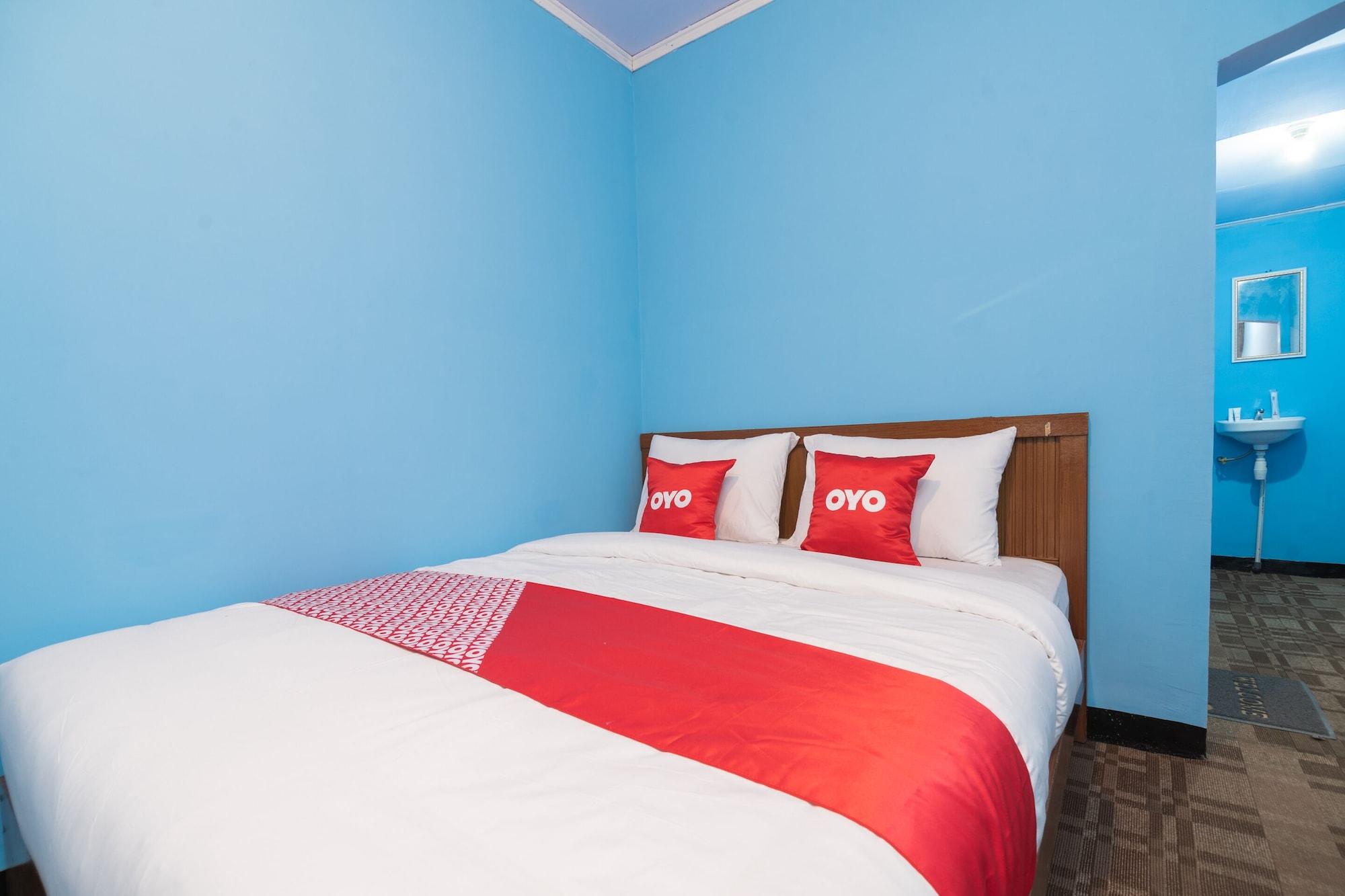 Oyo 1852 Intan Bromo Homestay Пасуруан Екстериор снимка