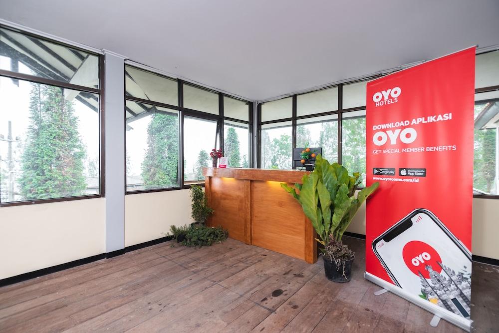 Oyo 1852 Intan Bromo Homestay Пасуруан Екстериор снимка