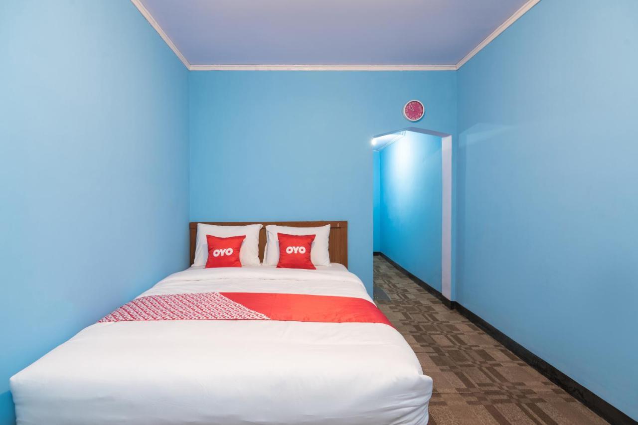Oyo 1852 Intan Bromo Homestay Пасуруан Екстериор снимка